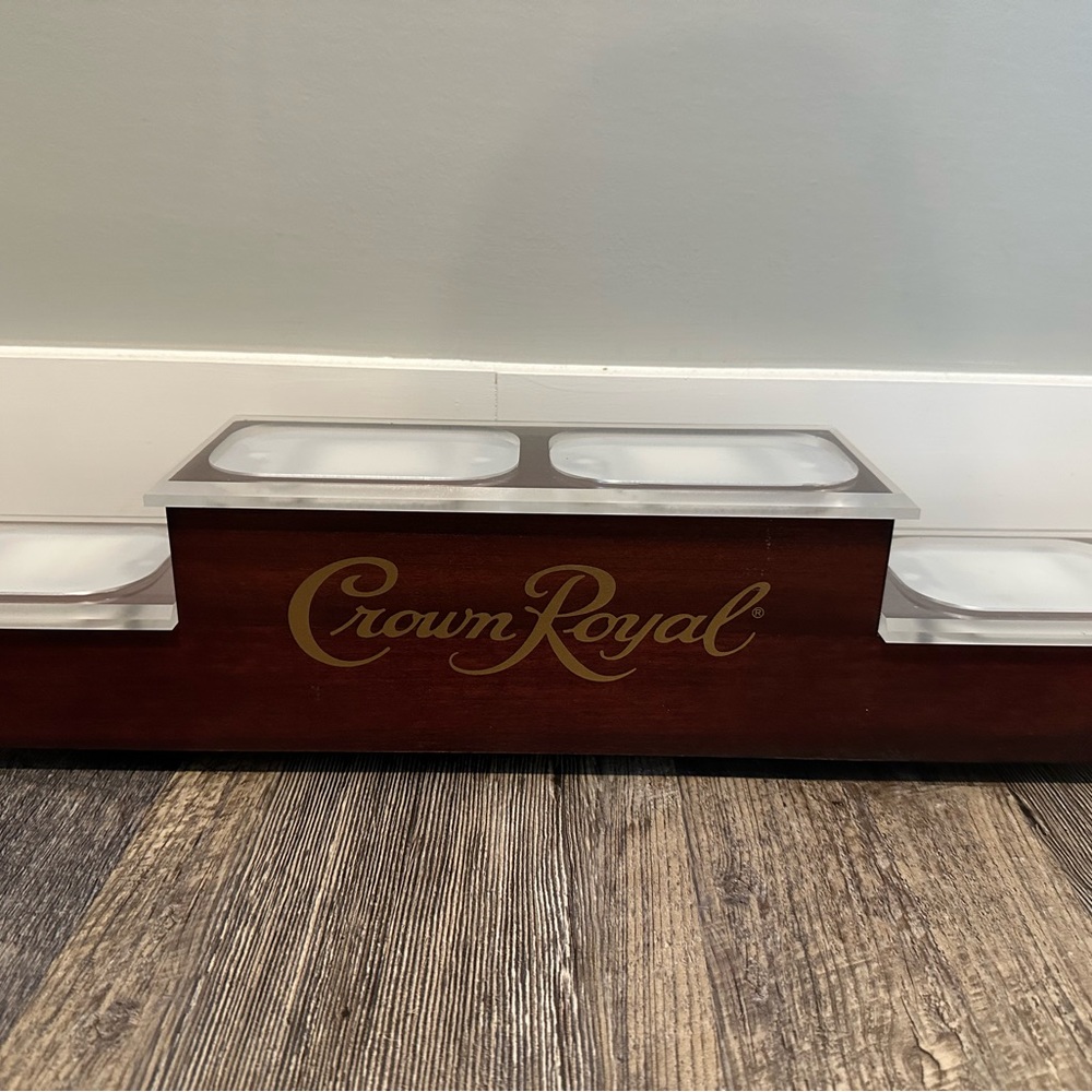 Crown Royal 4 bottle lighted display